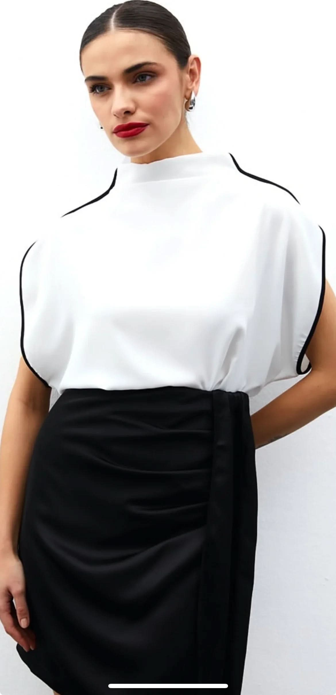 Amanda  Sleeveless Top
