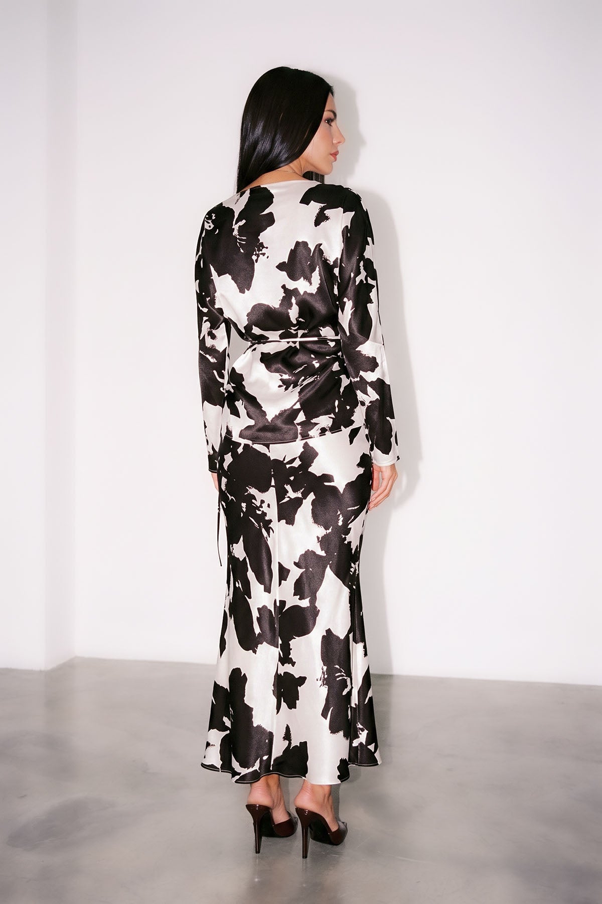Evora Bloom Cream & Espresso Two-Piece Skirt Set.