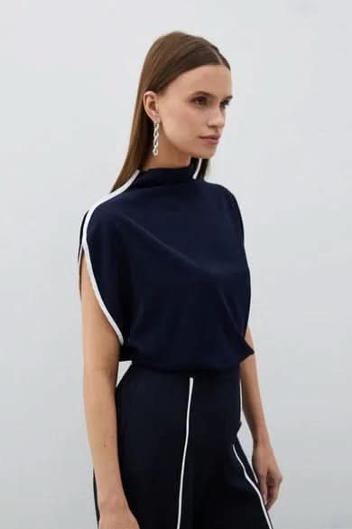 Amanda  Sleeveless Top